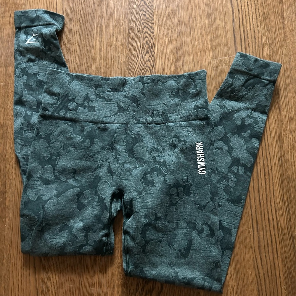 Gymshark Adapt Camo Obsidian Green